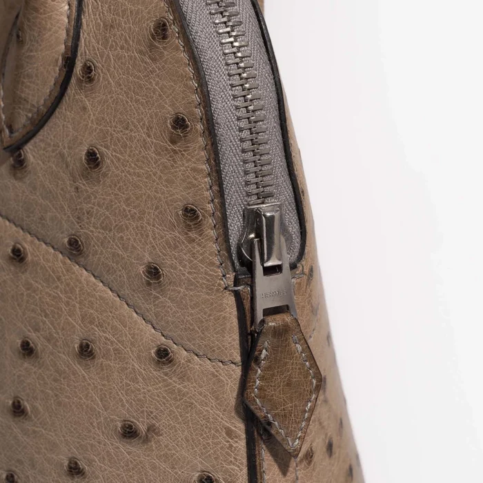 Artisan-Grade Hermès Dupes Bolide 27 Ostrich Gris Tourterelle PHW - Replica Handbags - Image 7