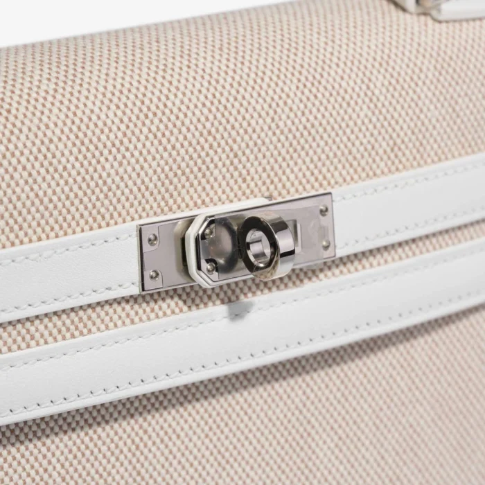 Artisan-Grade Hermès Dupes Kelly 25 Swift/Toile New White/Ecru/Beige PHW - Replica Handbags - Image 7