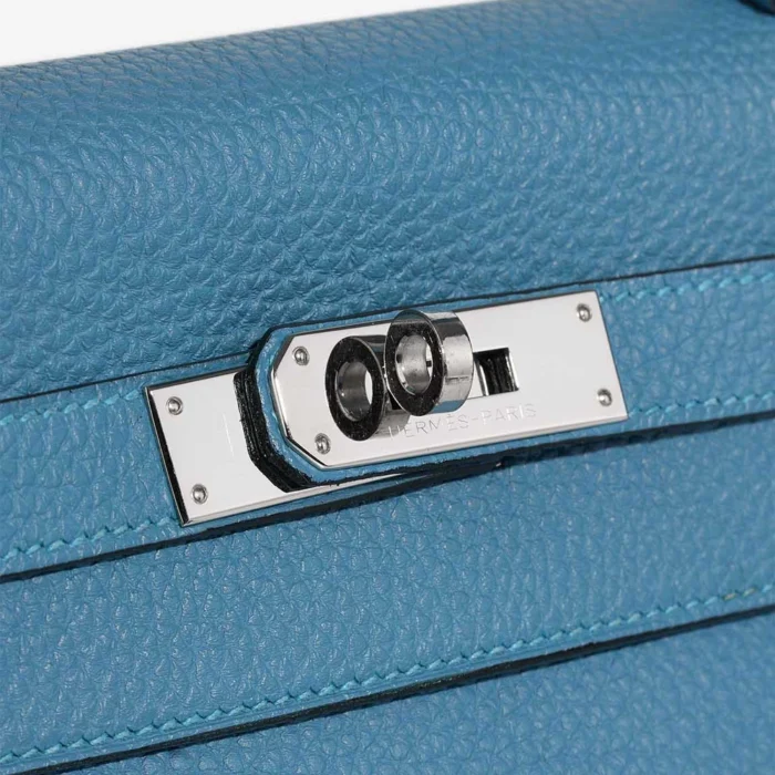 Artisan-Grade Hermès Dupes Kelly 28 Taurillon Clemence Turquoise PHW - Replica Handbags - Image 6