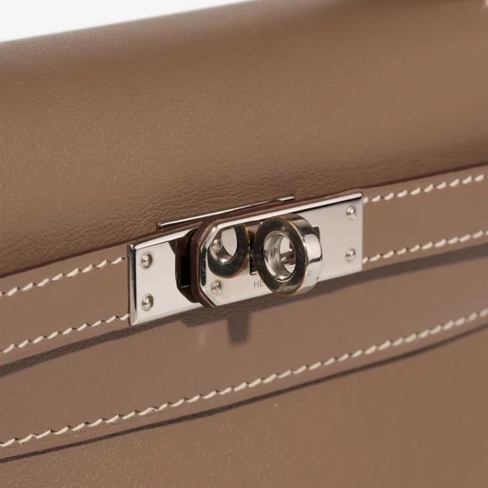 Artisan-Grade Hermès Dupes Kelly Pochette Swift Etoupe PHW - Replica Handbags - Image 5