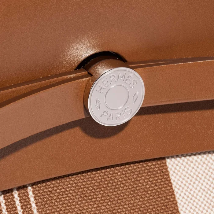 Artisan-Grade Hermès Herbag 39 Vache Hunter/Toile H Plume H Vibration Fauve/Ecru/Beige PHW - Replica Handbags - Image 6