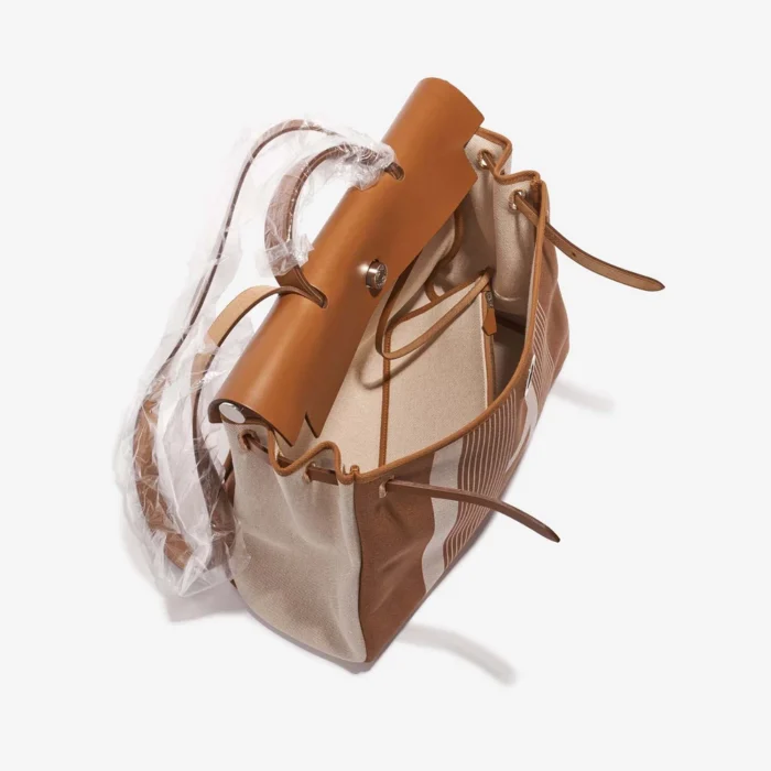 Artisan-Grade Hermès Herbag 39 Vache Hunter/Toile H Plume H Vibration Fauve/Ecru/Beige PHW - Replica Handbags - Image 5