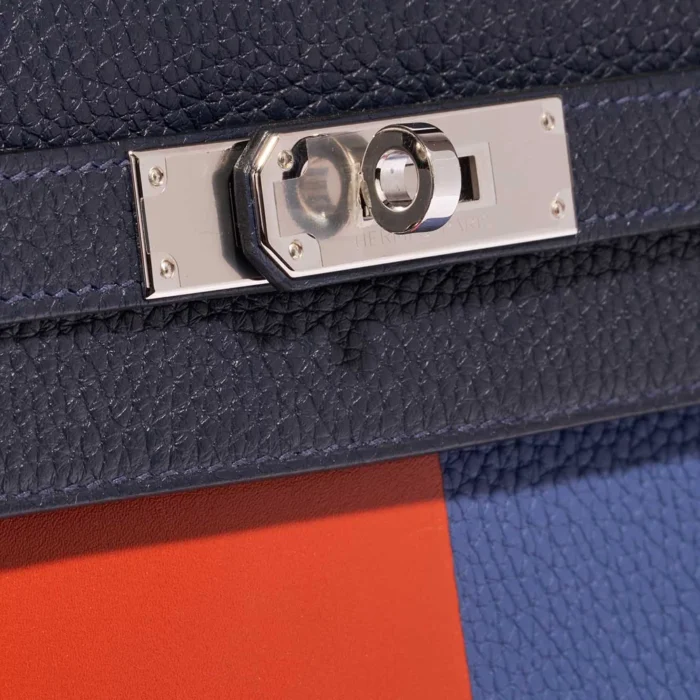 Artisan-Grade Hermès Kelly 28 Lettre R Clemence/Tadelakt Blue Nuit/Blue Brighton/Terre Battue PHW - Replica Handbags - Image 7