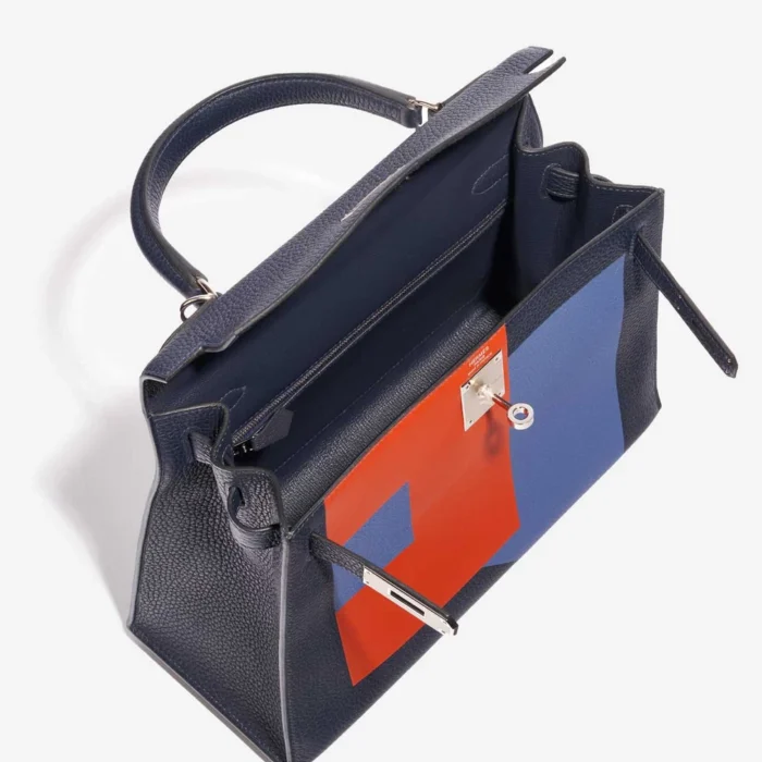 Artisan-Grade Hermès Kelly 28 Lettre R Clemence/Tadelakt Blue Nuit/Blue Brighton/Terre Battue PHW - Replica Handbags - Image 5