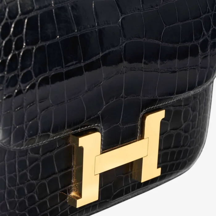 Best Replica Hermès Constance 24 Alligator Mississippiensis Black/Rouge Grenat GHW - Replica Handbags - Image 6