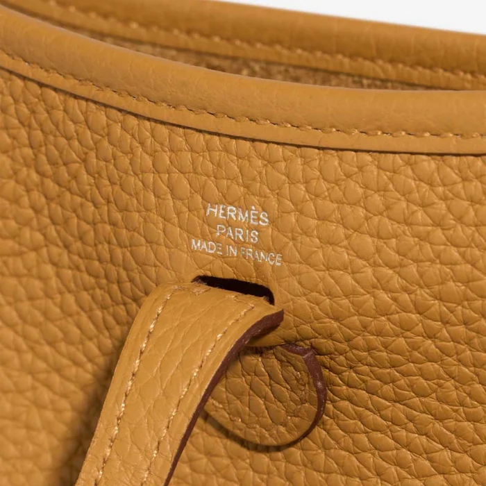 Best Replica Hermès Evelyne 16 Clemence Sesame PHW - Replica Handbags - Image 2