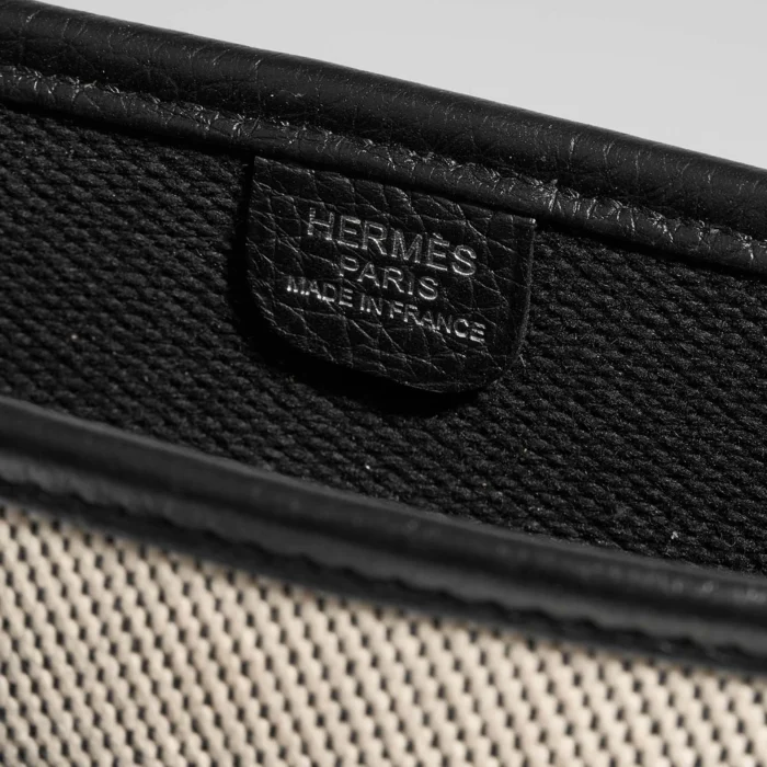Best Replica Hermès Evelyne 29 Toile/Clemence Black/Ecru PHW - Replica Handbags - Image 2