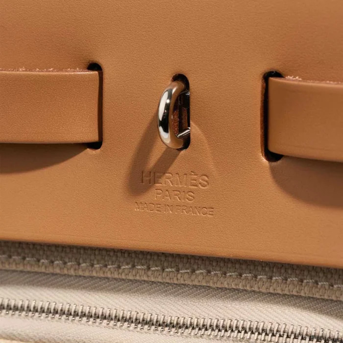 Best Replica Hermès Herbag 31 Toile Militaire/Vache Hunter Beton/Sable Naturel/Nata PHW - Replica Handbags - Image 2