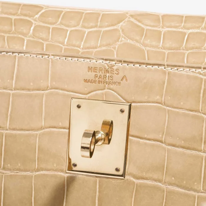 Best Replica Hermès Kelly 32 Porosus Crocodile Poussiere GHW - Replica Handbags - Image 6