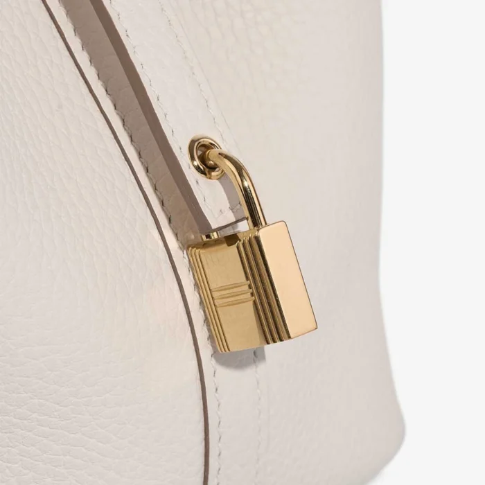 Best Replica Hermès Picotin 18 Taurillon Clemence Gris Pale GHW - Replica Handbags - Image 5