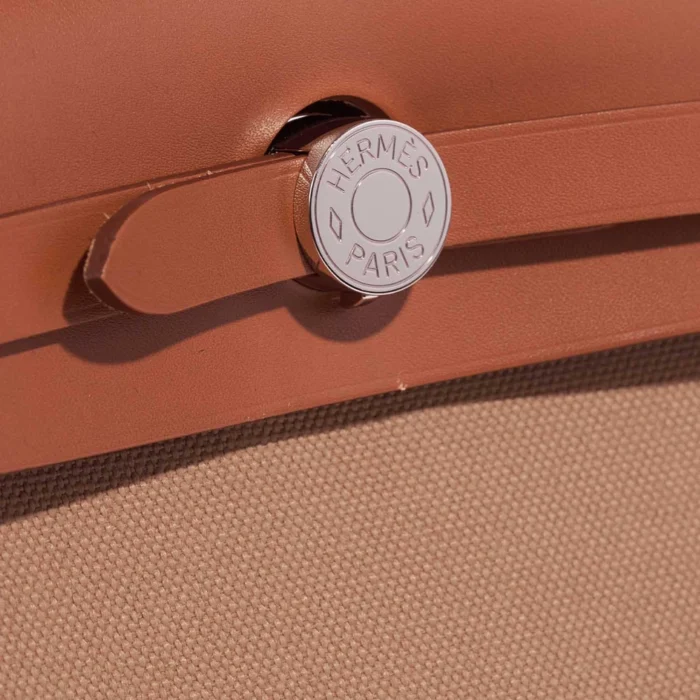 Hermès Replica Herbag 31 Vache Hunter/Toile Militaire Fauve/Chai PHW - DLF - Image 6