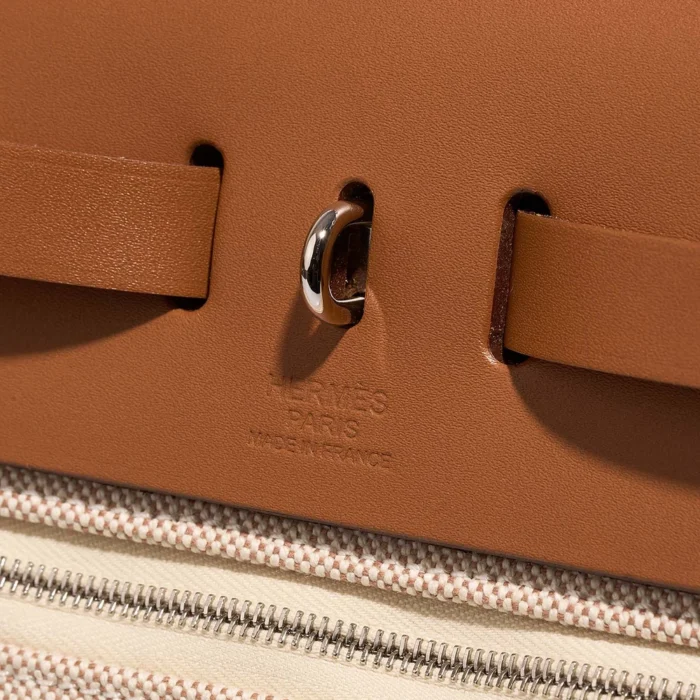 High-End Hermès Inspired Herbag Circuit 24 31 Toile/Vache Hunter Fauve/Ecru PHW - Direct Luxury Fashion - Image 2