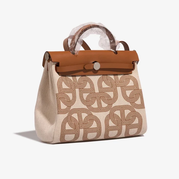 High-End Hermès Inspired Herbag Circuit 24 31 Toile/Vache Hunter Fauve/Ecru PHW - Direct Luxury Fashion - Image 5