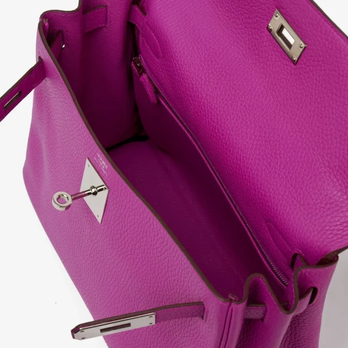 Mirror Quality Hermès Kelly 28 Togo Magnolia PHW - Replica Handbags - Image 5
