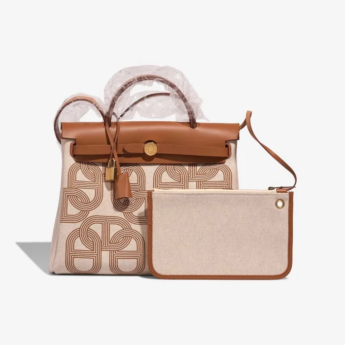 Mirror Quality Hermès Replicas Herbag Circuit 24 31 Toile/Vache Hunter Fauve/Ecru/Beige GHW - DLF