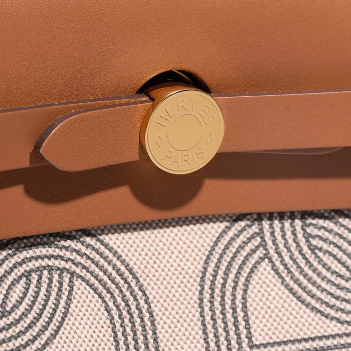 Mirror Quality Hermès Replicas Herbag Circuit 24 31 Toile/Vache Hunter Gris Meyer/Ecru/Beige/Nature GHW - DLF - Image 6