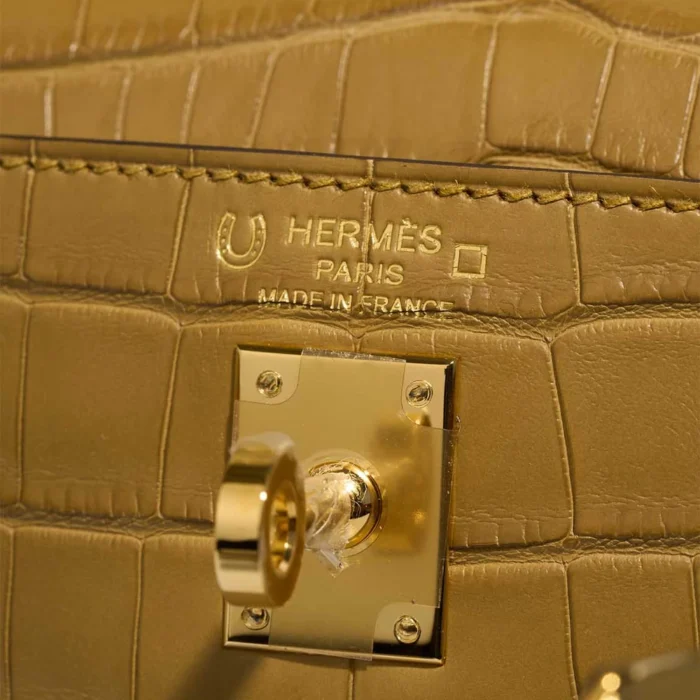 Mirror Quality Hermès Replicas Kelly 25 Matte Alligator Kraft/Mimosa GHW - DLF - Image 6