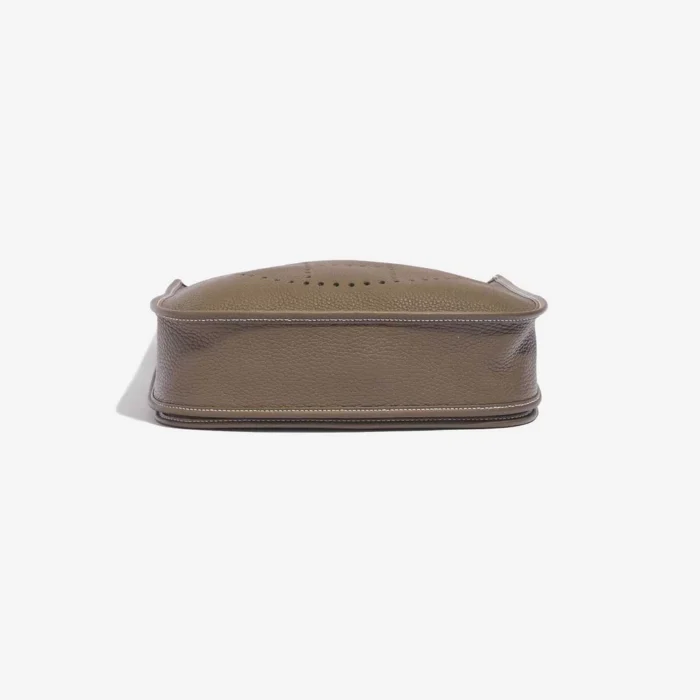 Premium Hermès Replica Evelyne 29 Taurillon Clemence Etoupe GHW - Direct Luxury Fashion - Image 3