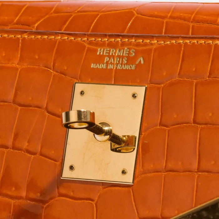 Premium Hermès Replica Kelly 32 Porosus Crocodile Pain d’epice GHW - Direct Luxury Fashion - Image 6