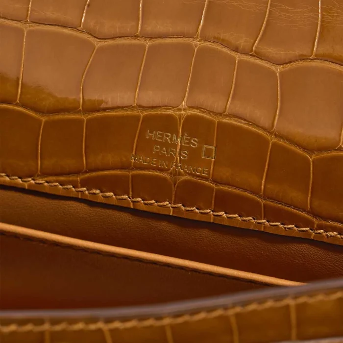 Premium Hermès Replica Kelly Pochette Alligator Mississippiensis Tabac Camel GHW - Direct Luxury Fashion - Image 6
